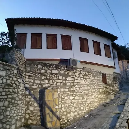 ゲストハウス Old Town Hava Baci ベラト